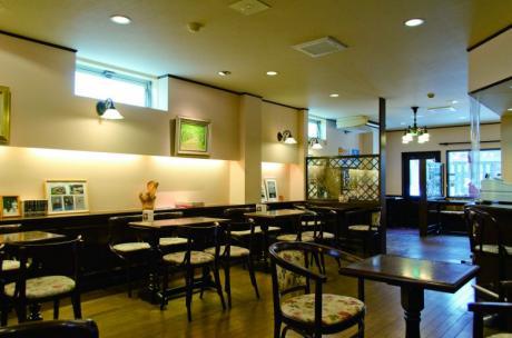 旧制弘前高等学校外国人教師館 弘大カフェ 成田専蔵珈琲店01