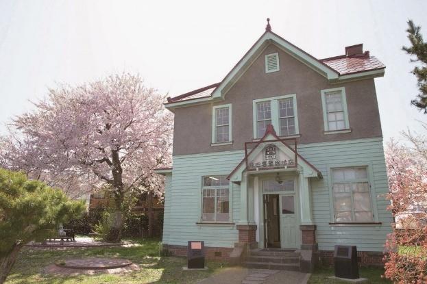 旧制弘前高等学校外国人教師館 弘大カフェ 成田専蔵珈琲店01